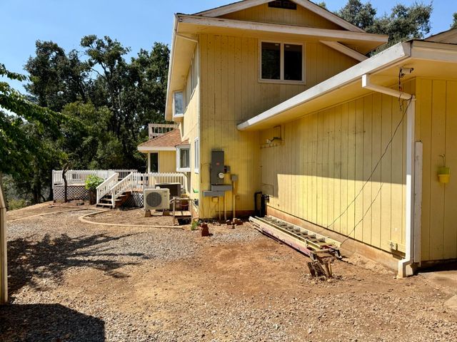 9985 Wendell Rd, Mountain Ranch, CA 95246