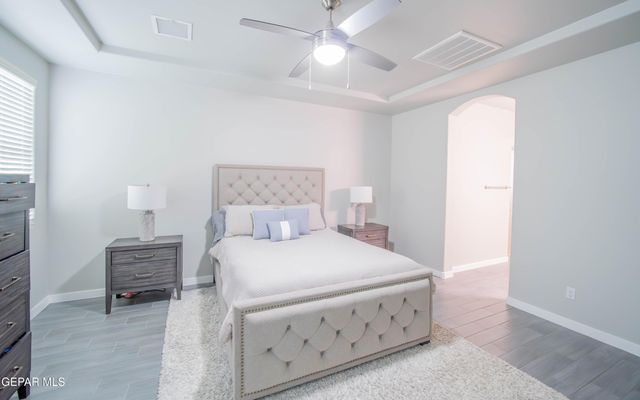 833 Via Glorieta, Sunland Park, NM 88063