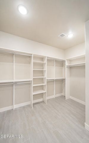 833 Via Glorieta, Sunland Park, NM 88063