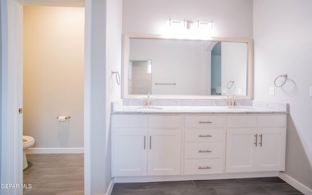 833 Via Glorieta, Sunland Park, NM 88063