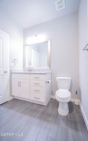 833 Via Glorieta, Sunland Park, NM 88063