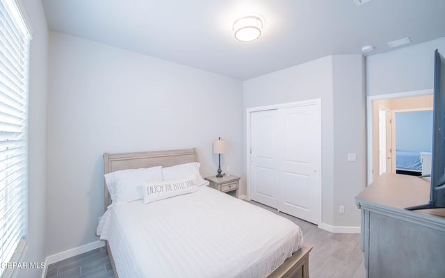 833 Via Glorieta, Sunland Park, NM 88063