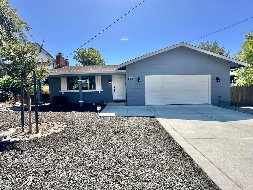 2124 E 5th St, Benicia, CA 94510