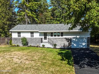 7 Burning Pines Drive, Saratoga Springs, NY 12866