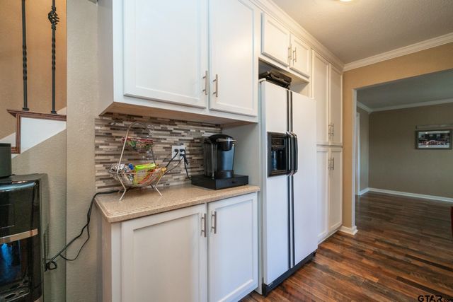 4538 W Loop 281, Longview, TX 75604