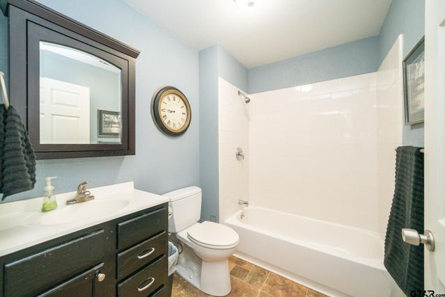 4538 W Loop 281, Longview, TX 75604