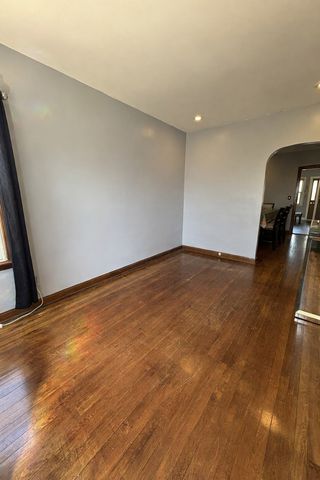 2653 N 73rd Avenue, Elmwood Park, IL 60707