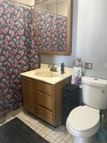 2653 N 73rd Avenue, Elmwood Park, IL 60707