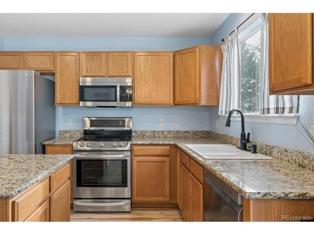 1402 Mulberry Ln, Highlands Ranch, CO 80129