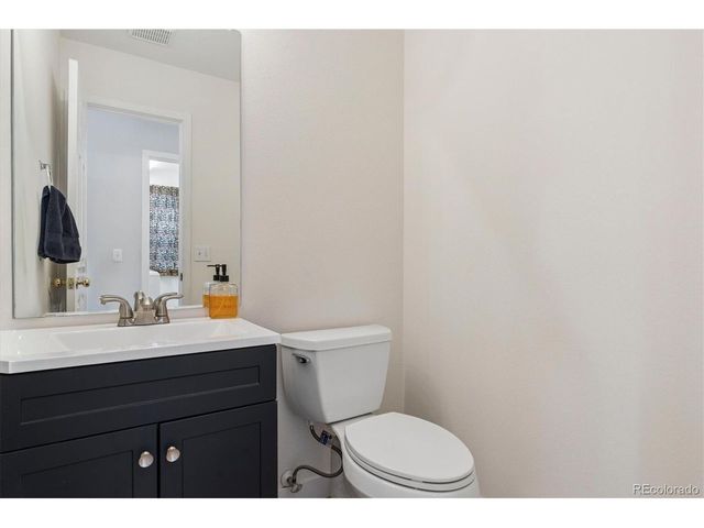 1402 Mulberry Ln, Highlands Ranch, CO 80129