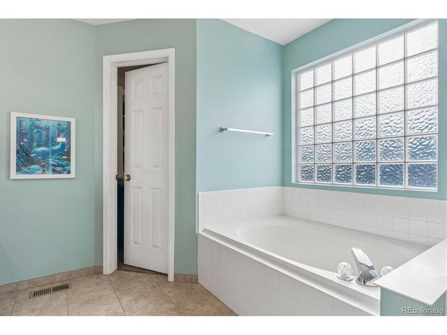 1402 Mulberry Ln, Highlands Ranch, CO 80129