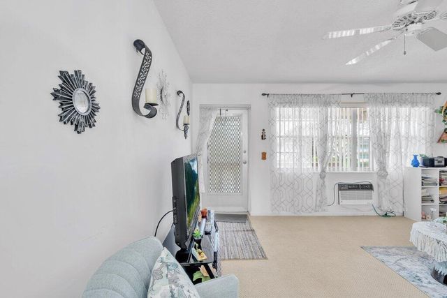 349 Camden O, West Palm Beach, FL 33417