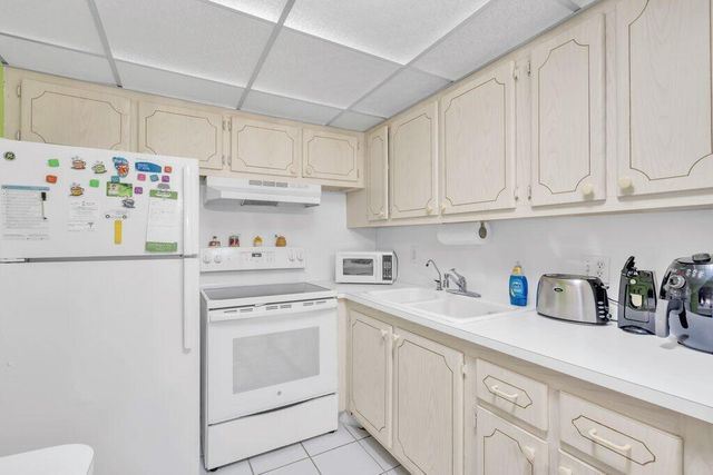 349 Camden O, West Palm Beach, FL 33417