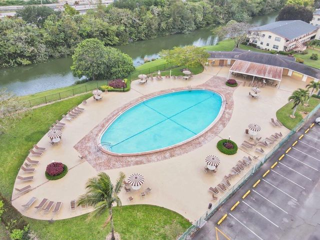 349 Camden O, West Palm Beach, FL 33417