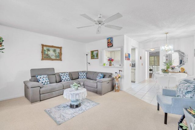 349 Camden O, West Palm Beach, FL 33417