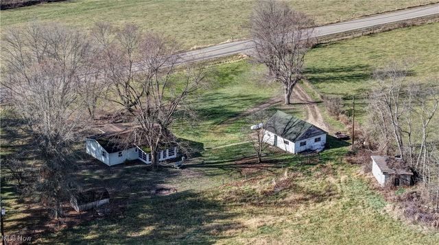 7481 State Route 800 SE, Uhrichsville, OH 44683