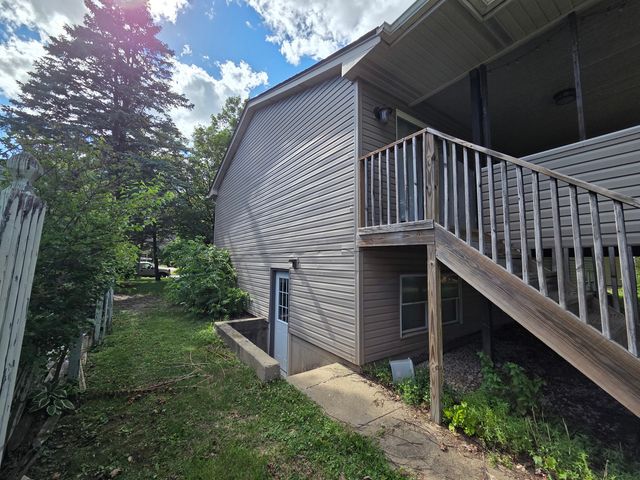 1238-1240 Thomas Drive, Woodstock, IL 60098
