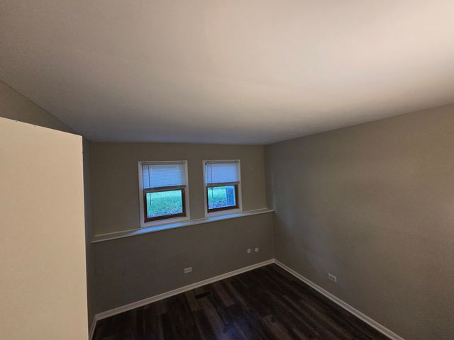 1238-1240 Thomas Drive, Woodstock, IL 60098