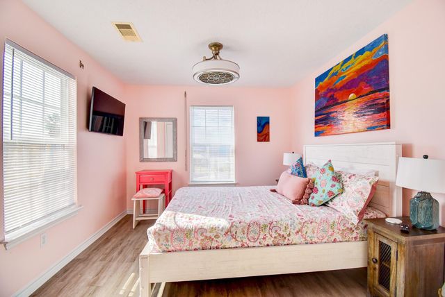 906 Meynig Drive, Crystal Beach, TX 77650