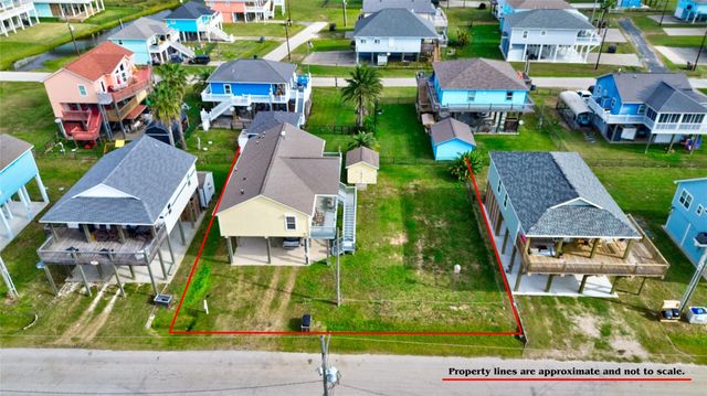 906 Meynig Drive, Crystal Beach, TX 77650