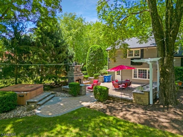 374 S Maple Ave, Bernards Twp., NJ 07920