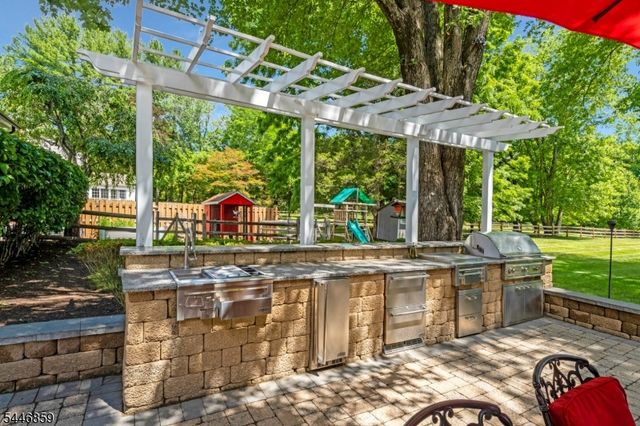 374 S Maple Ave, Bernards Twp., NJ 07920