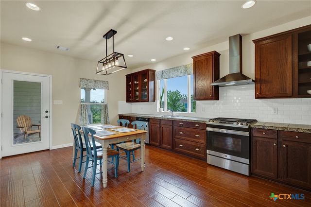 2048 E Martindale Road, Seguin, TX 78155