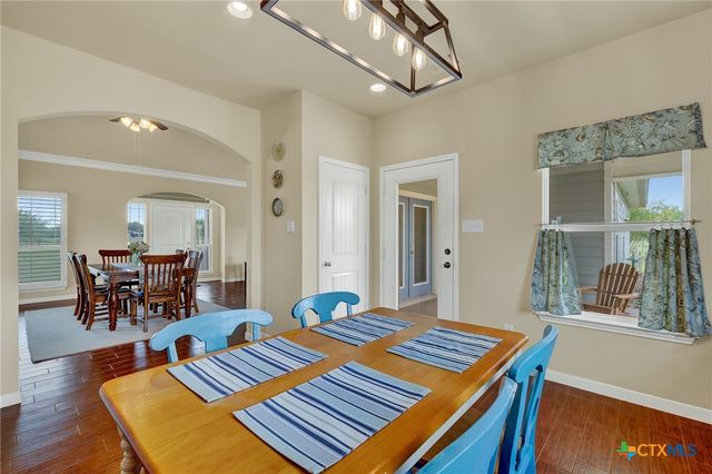 2048 E Martindale Road, Seguin, TX 78155