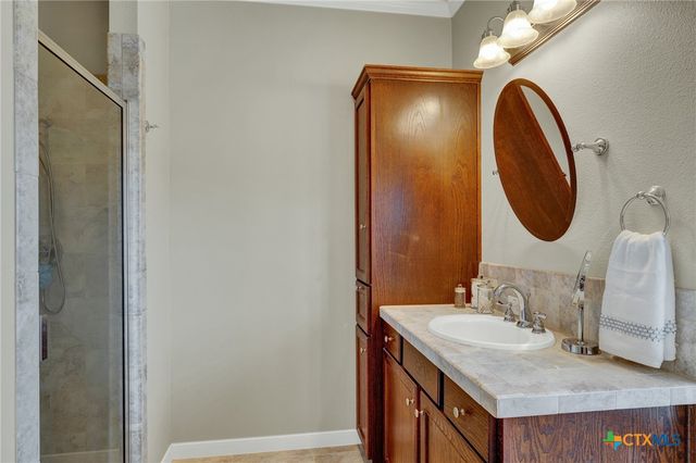 2048 E Martindale Road, Seguin, TX 78155