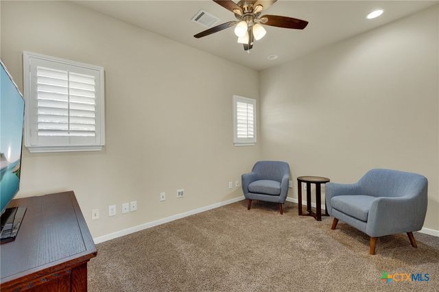 2048 E Martindale Road, Seguin, TX 78155
