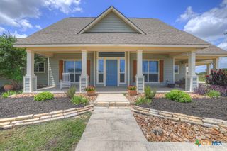 2048 E Martindale Road, Seguin, TX 78155