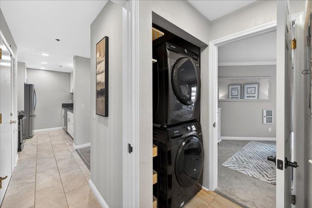 1271 Poplar 406, Sunnyvale, CA 94086