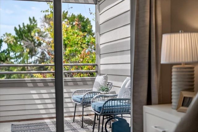 1271 Poplar 406, Sunnyvale, CA 94086