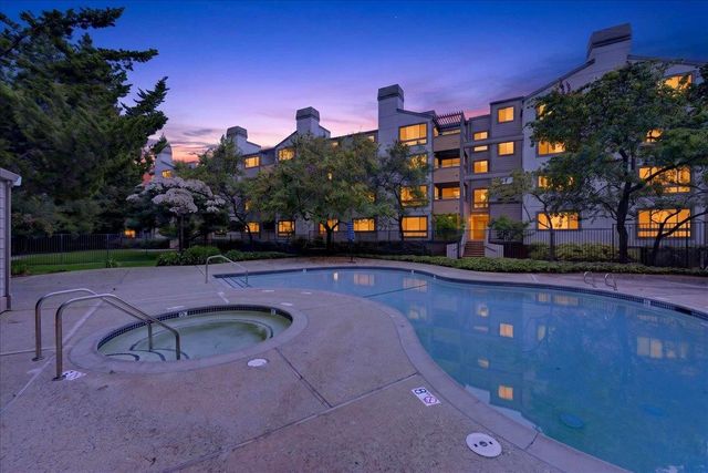 1271 Poplar 406, Sunnyvale, CA 94086