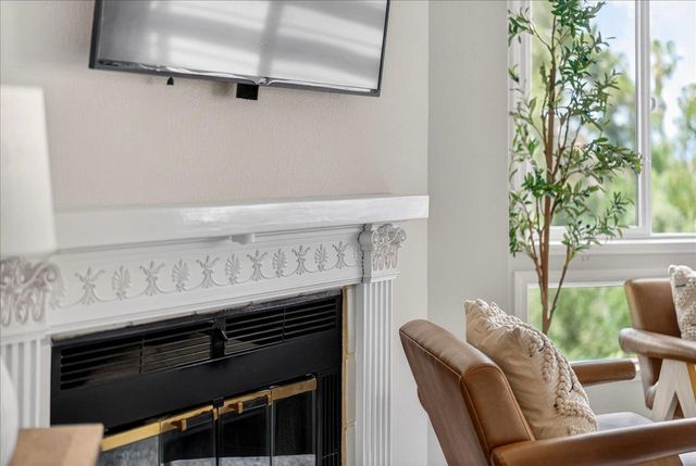 1271 Poplar 406, Sunnyvale, CA 94086