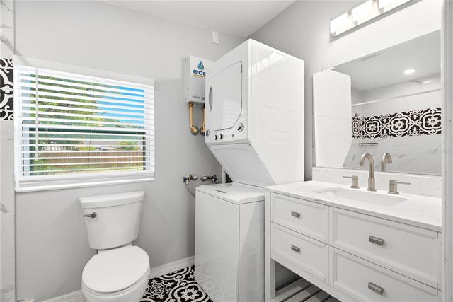 3219 40TH STREET N, St Petersburg, FL 33713