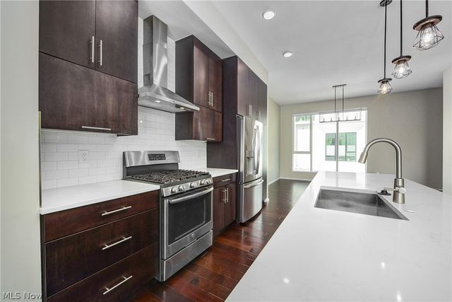 1320 W 58th Street, Cleveland, OH 44102