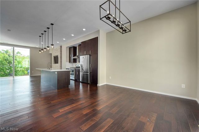 1320 W 58th Street, Cleveland, OH 44102