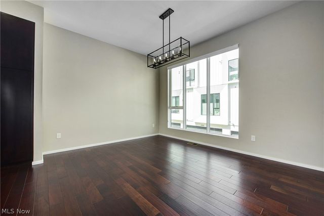 1320 W 58th Street, Cleveland, OH 44102