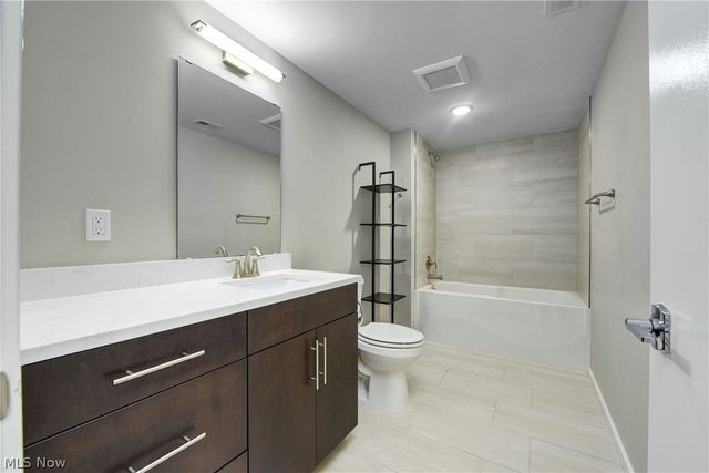 1320 W 58th Street, Cleveland, OH 44102
