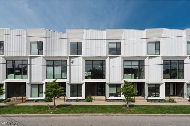 1320 W 58th Street, Cleveland, OH 44102