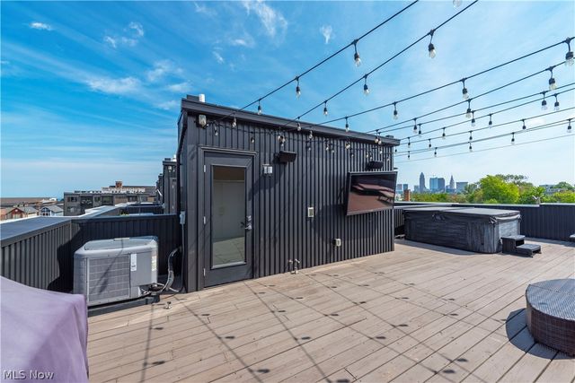 1320 W 58th Street, Cleveland, OH 44102