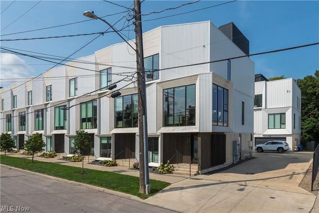1320 W 58th Street, Cleveland, OH 44102