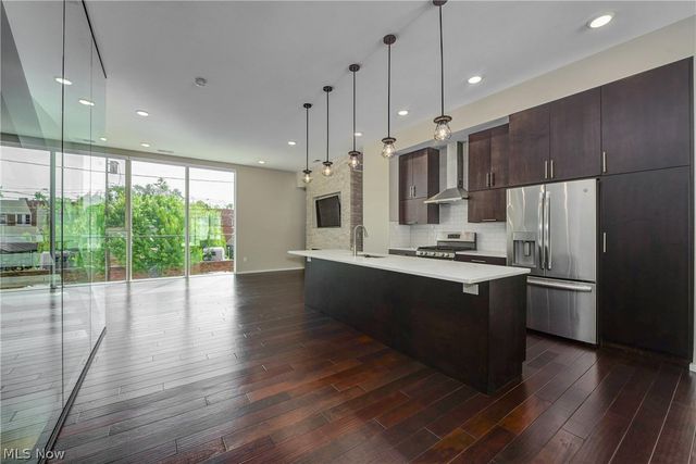 1320 W 58th Street, Cleveland, OH 44102
