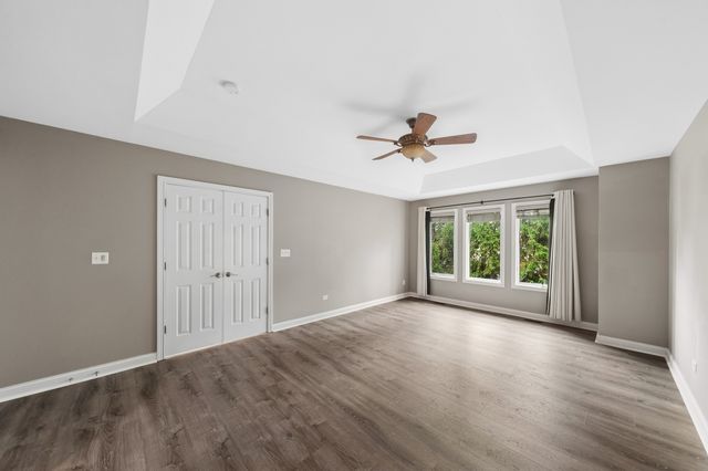 299 Arbor Glen Boulevard, Schaumburg, IL 60195