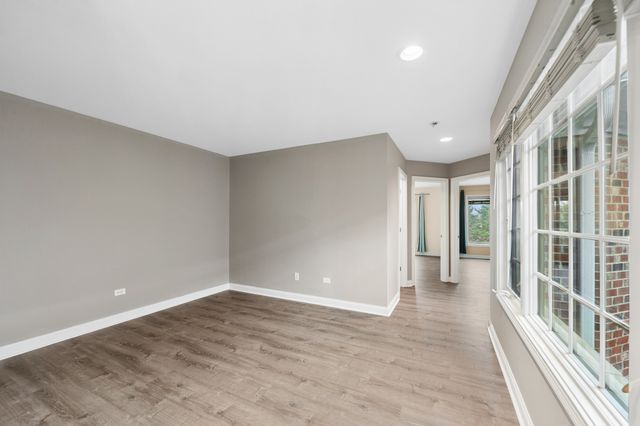 299 Arbor Glen Boulevard, Schaumburg, IL 60195