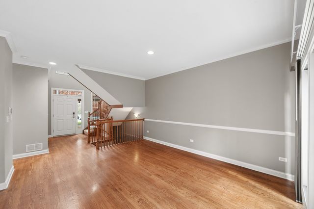 299 Arbor Glen Boulevard, Schaumburg, IL 60195