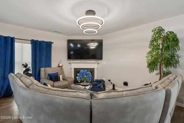 11925 Parkside Vista Ln, Louisville, KY 40229