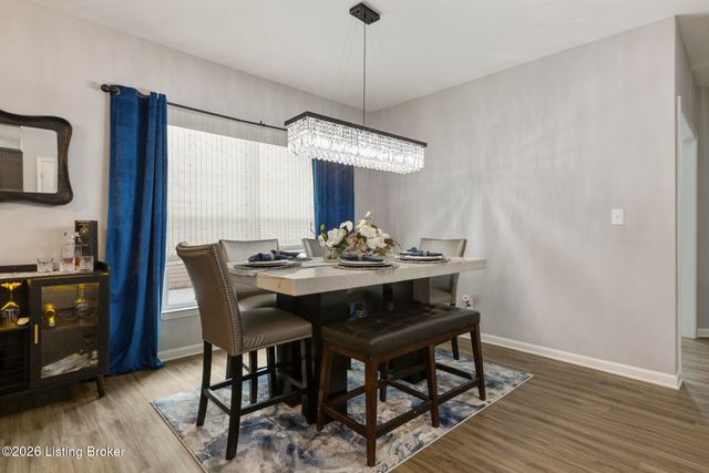 11925 Parkside Vista Ln, Louisville, KY 40229