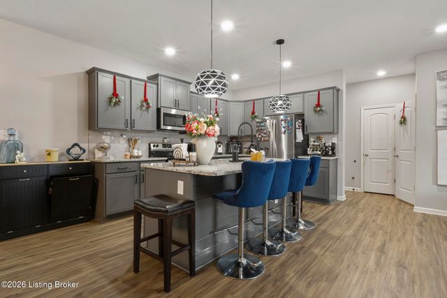 11925 Parkside Vista Ln, Louisville, KY 40229